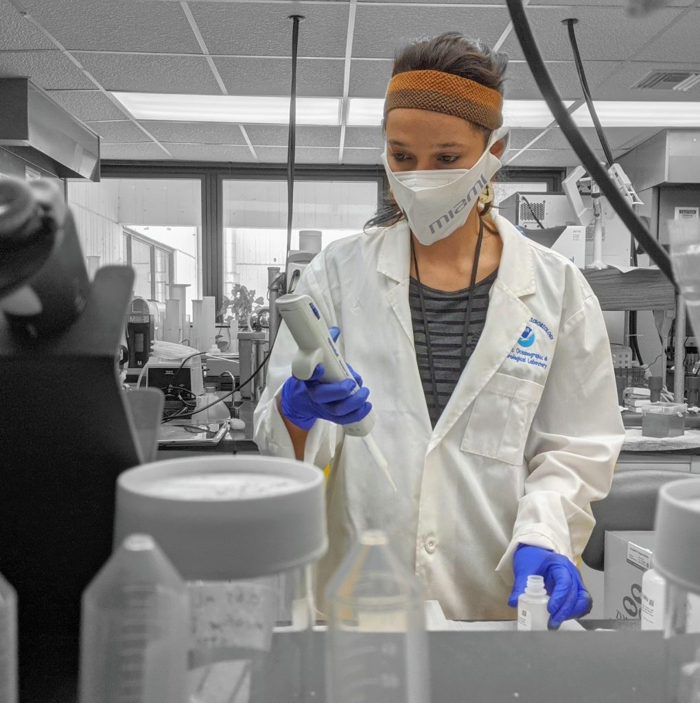Ana Palacio extracts DNA and RNA to understand corals responses to stressors. Credit: Stephanie Rosales
